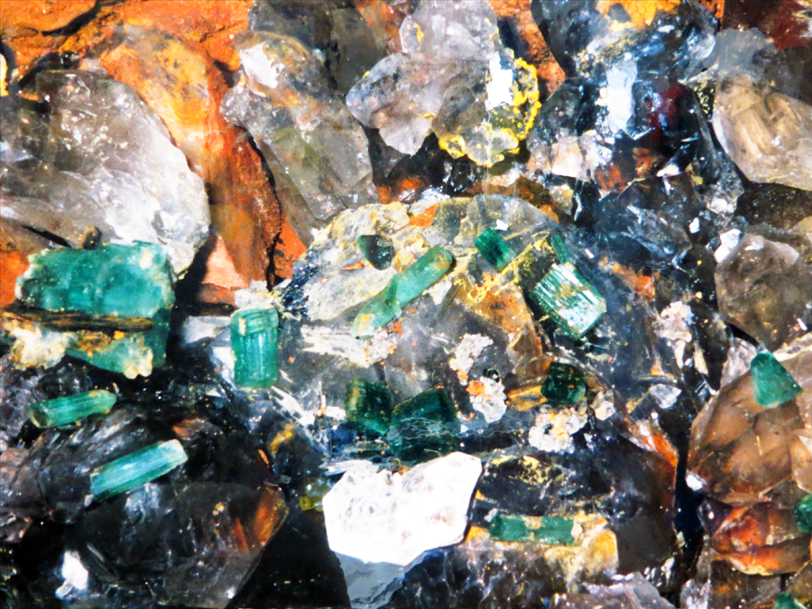 Pocket of uncut emeralds from The Carolina Emerald, Kimberley West Gemstone Mystery